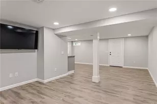 1 Tanglewood Dr, Barrington, RI 02806 - Photo 36