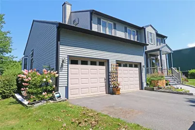 162 Atlantic Drive, Middletown, RI 02842 - Photo 2