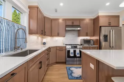 28 Carroll Avenue, Newport, RI 02840 - Photo 14