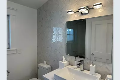 76 Memorial Boulevard #Rear, Newport, RI 02840 - Photo 18