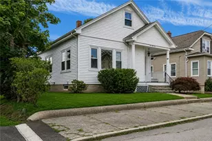 151 Bloomfield St, Pawtucket, RI 02861 - Photo 2