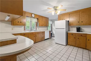 703 Pound Hill Rd, North Smithfield, RI 02896 - Photo 4