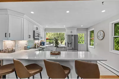 20 Oakridge Drive, Cranston, RI 02921 - Photo 6