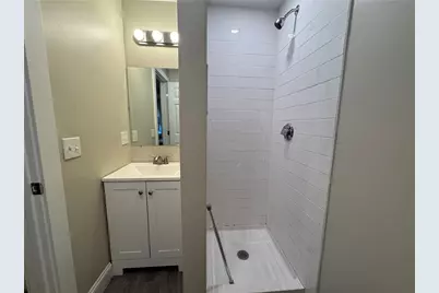 16 Brinley Street #6, Newport, RI 02840 - Photo 18