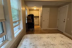 16 Brinley St, Newport, RI 02840 - Photo 12