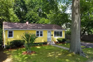 17 Atlantic Ave, Warwick, RI 02888 - Photo 2