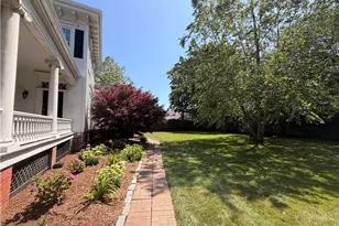 412 Bellevue Ave, Newport, RI 02840 - Photo 8