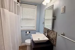 19 Annette Ave, Pawtucket, RI 02861 - Photo 8