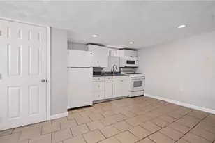 142 Oxford St, Providence, RI 02905 - Photo 36