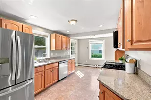 36 Newfield Ave, Warwick, RI 02888 - Photo 6