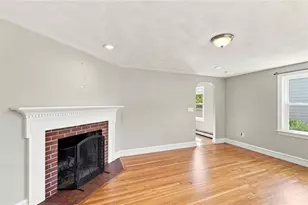 36 Newfield Ave, Warwick, RI 02888 - Photo 4