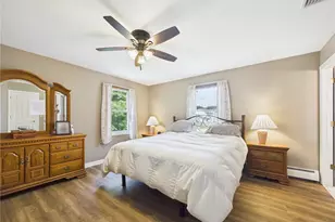 21 Buxton Dr, Cranston, RI 02921 - Photo 28
