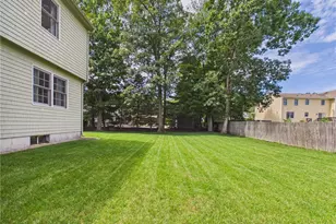 21 Buxton Dr, Cranston, RI 02921 - Photo 38