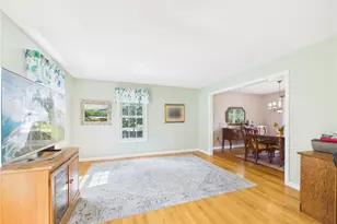 21 Buxton Dr, Cranston, RI 02921 - Photo 24