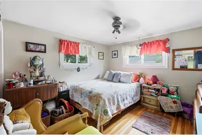 19 Peace Street, Warwick, RI 02888 - Photo 4