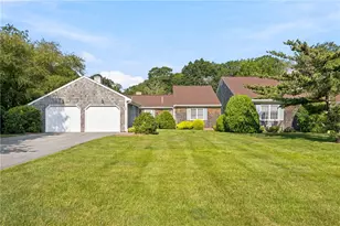 12 Cornell Dr, Portsmouth, RI 02871 - Photo 1