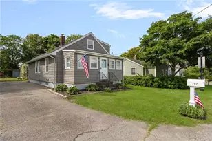 37 Reservoir Rd, Middletown, RI 02842 - Photo 22