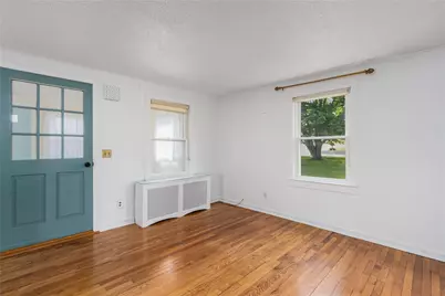 37 Reservoir Road, Middletown, RI 02842 - Photo 4