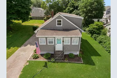37 Reservoir Road, Middletown, RI 02842 - Photo 2