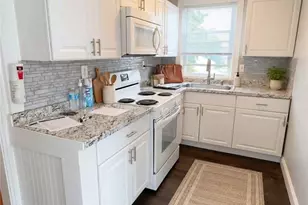 17 Booth Ave, Pawtucket, RI 02861 - Photo 6