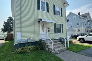 17 Booth Ave, Pawtucket, RI 02861 - Photo 2
