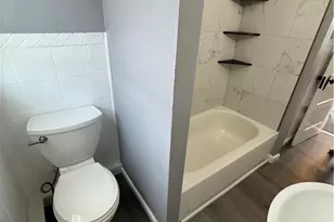 17 Booth Ave, Pawtucket, RI 02861 - Photo 6