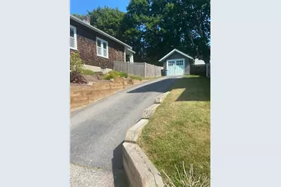 24 Burdick Avenue, Newport, RI 02840 - Photo 2