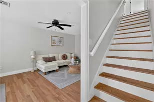 31 Tucker St, Warwick, RI 02886 - Photo 10