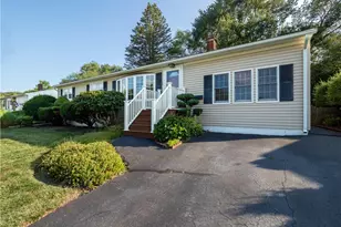 77 Drybrook Rd, Warwick, RI 02889 - Photo 4