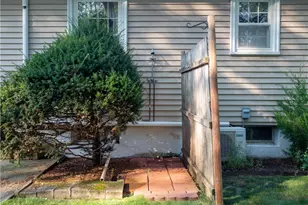 77 Drybrook Rd, Warwick, RI 02889 - Photo 28