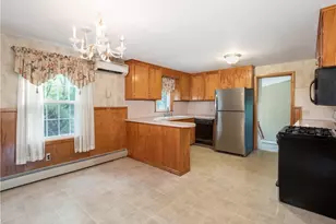 77 Drybrook Rd, Warwick, RI 02889 - Photo 6