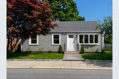 496 Beverage Hill Avenue, Pawtucket, RI 02961 - Photo 2