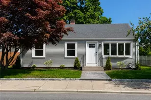 496 Beverage Hill Ave, Pawtucket, RI 02961 - Photo 2