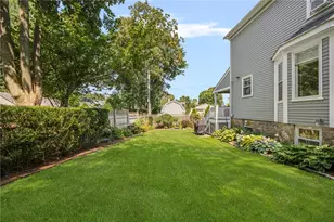 7 Prairie Ave, Newport, RI 02840 - Photo 38