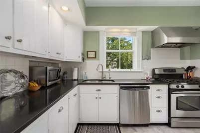 7 Prairie Avenue, Newport, RI 02840 - Photo 16