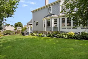 7 Prairie Ave, Newport, RI 02840 - Photo 34