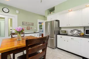 7 Prairie Ave, Newport, RI 02840 - Photo 18