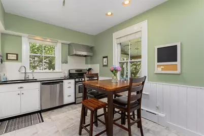 7 Prairie Avenue, Newport, RI 02840 - Photo 16