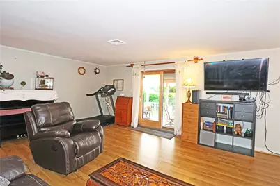 61 Amesbury Circle, Middletown, RI 02842 - Photo 22