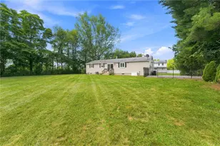 9 Eileen Dr, North Kingstown, RI 02852 - Photo 34