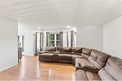 19 Gilcrest Drive, West Warwick, RI 02893 - Photo 6