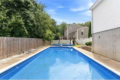 19 Gilcrest Drive, West Warwick, RI 02893 - Photo 20
