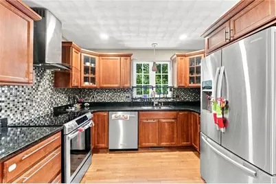 19 Gilcrest Drive, West Warwick, RI 02893 - Photo 4