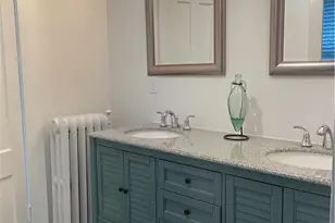 11 Byrnes St, Newport, RI 02840 - Photo 10