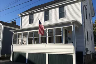11 Byrnes St, Newport, RI 02840 - Photo 1