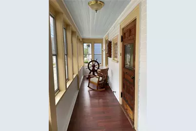 11 Byrnes Street, Newport, RI 02840 - Photo 2
