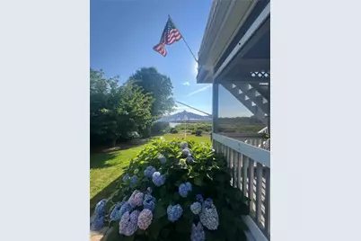 8 Key Court, Newport, RI 02840 - Photo 2
