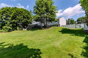 32 Cavalcade Blvd, Johnston, RI 02919 - Photo 40