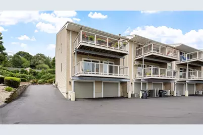 4042 Post Road #5, Warwick, RI 02886 - Photo 4