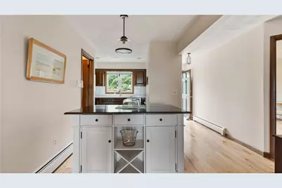 4042 Post Road #5, Warwick, RI 02886 - Photo 8
